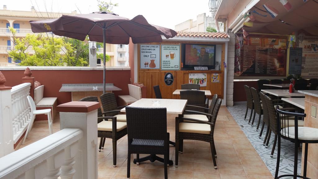 Apartamentos Vista Al Puerto San Antonio  Kamer foto